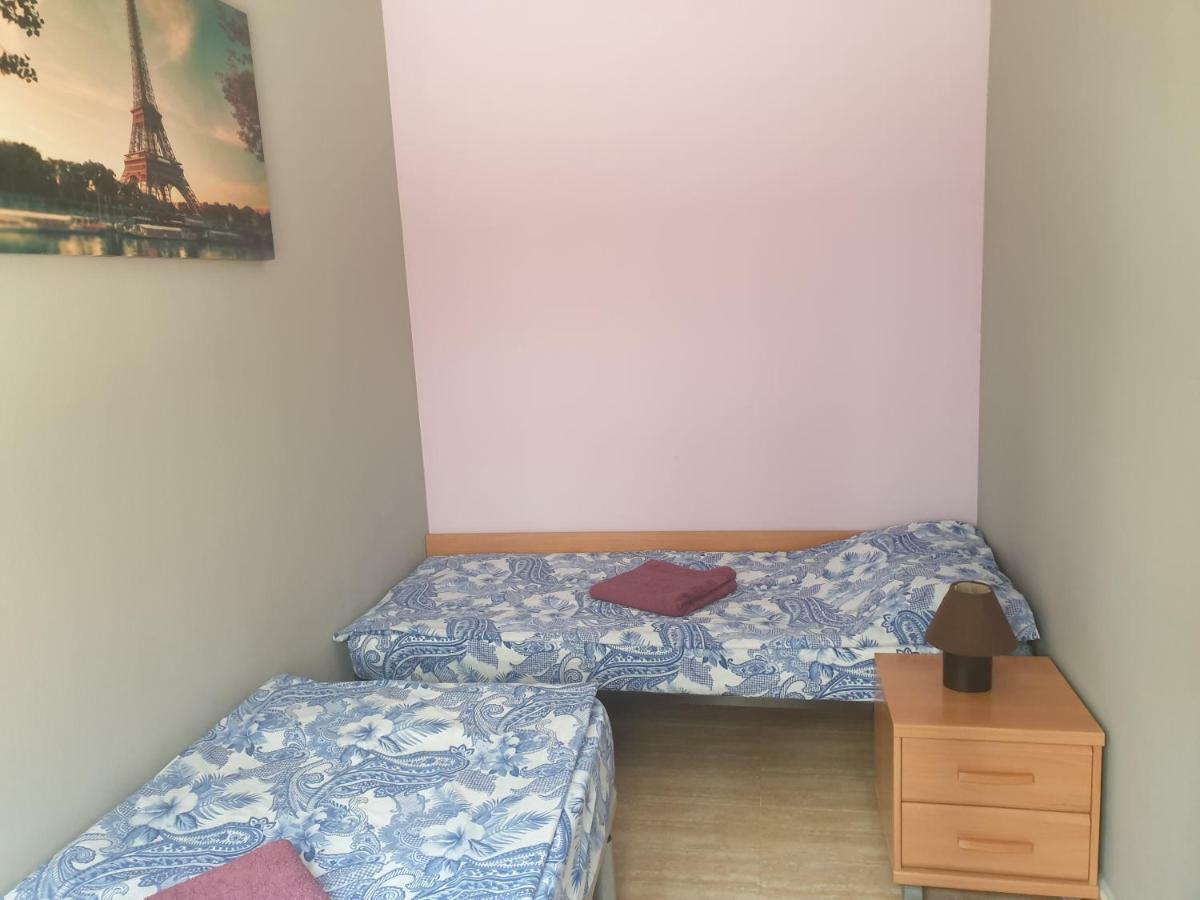 Apartamento Kristina Apartment Салоу Екстериор снимка